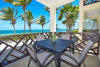 Image de Three-Bedroom Beachfront Apartment - Lord Nelson Hotel