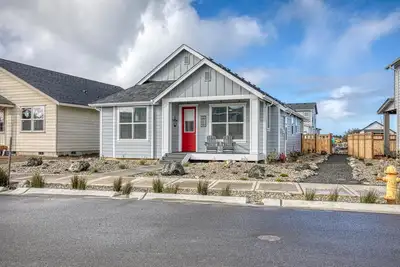Image de Captain's Seaside Retreat - Oyhut Bay Seaside Village