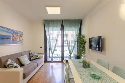 Image de Dock of the Bay Genova – 2 chambres / 1 salle de bain + 2 garage privé et balcon