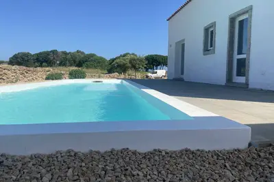 Image de Country retreat with pool 10 minutes away from stunning beaches