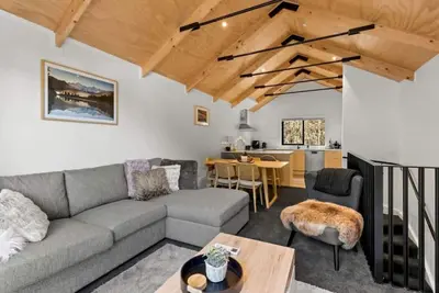 Image de Central Queenstown Apt 18a with Gym, walk to town