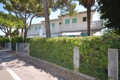 Image de Maison de vacances avec climatisation et balcon