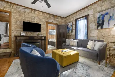 Image de Amoraz Haus | Sleeps 18 | Perfect for Families and Groups