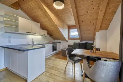 Image de Appartement de luxe \"Weißhorn\" avec vue sur les montagnes, sauna finlandais et à vapeur privés