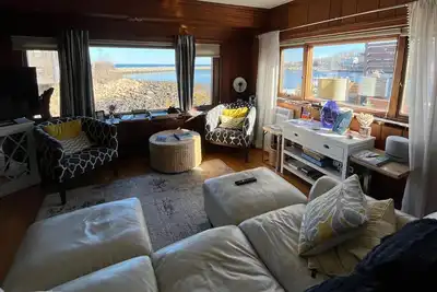 Image de Tuna Wharf Townhouse has been sold and is no longer available to rent.
