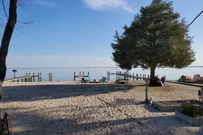 Image de Piney Point, private, Beach Front Cottage