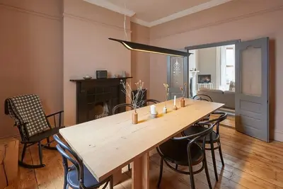 Host & Stay | Emerald Residence