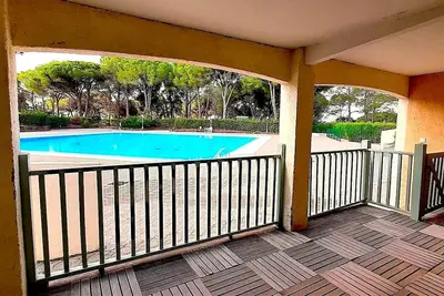 Image de Grand T3 en Rdc - 6 personnes - Grande terrasse face à la piscine