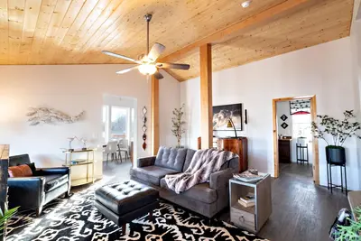 Image de Gorgeous Chilkat Tower #3, 2br Condo, downtown