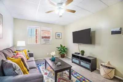Image de Historic Avenues Apt Downtown-25% Off Ski Rentals
