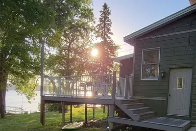 Image de Renovated Lake Home Sunset Oasis close to downtown on Big Stone