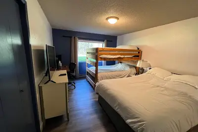 Image de Rustic Girdwood Condo
