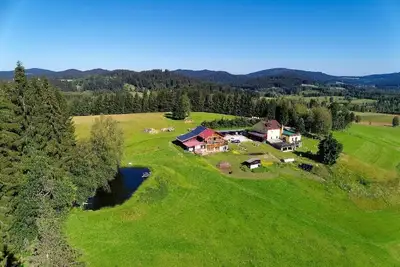 Image de Ferienhaus für 12 Personen mit 6 Schalfzimmern im Bayerischen Wald