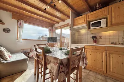 Image de Appartement au pied des pistes avec terrasse, parking privé, casier à skis, proche commerces