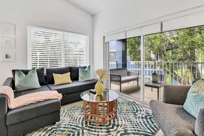 Image de Stay in our spacious 3-bed, 2-bath top-floor apartment in West Boca Raton