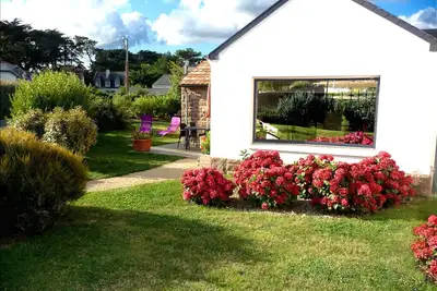 Image de Maison bord de l eau sur Gr34, plages, commerces sur place Tregastel granit rose