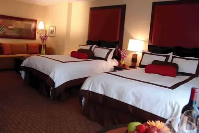 Image de Explore More of the City! 4 Units Close to Smithsonian Museums and Zoo!