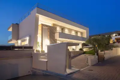 Image de Villa Aurora-Holiday Home Apt 3 with pool