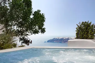 Image de Agate Suite with Hot tub and sea view by Caldera Houses