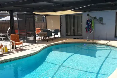 Image de Downtown Safety Harbor 2 Bed 1 Bath Pool Home, 20 minutes from Clearwater beach
