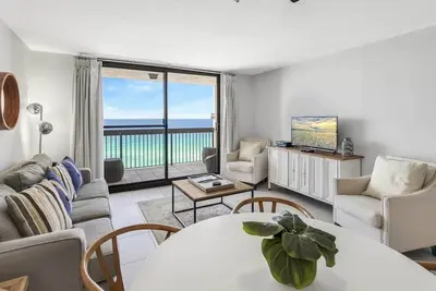 Image de The Oyster | Beachfront Condo