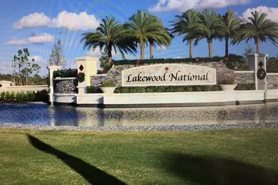 Image de Amazing Resort Pool And Hottub Golf, tennis, fitness, pickleball 2 bed, 2bath +den