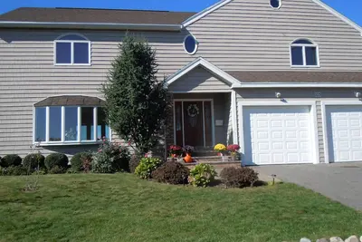 Image de 4 Br 4000 Sf Oceanfront Modern Home Nr Beach, Downtown, Airport - 31 Day Minimum