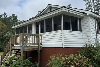 Image de Pamlico County Lodge on Goose Creek Island! Quiet, relaxing, comfortable stay!