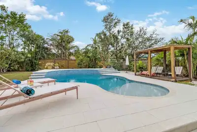 Image de Private single family home in great location. Close to downtown and beaches.