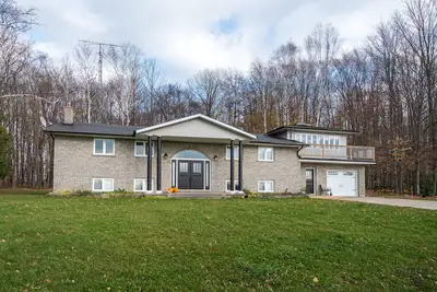 Image de The Hideaway - 35 Acres with Hot Tub and Forest Trails