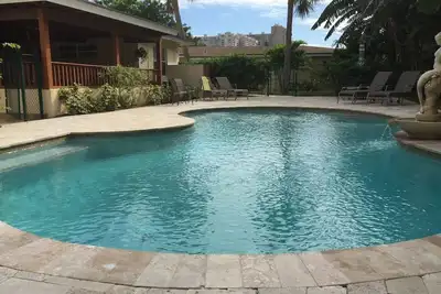 Image de Oceanside Mist Apts: Heated Pool, Hot Tub & Tiki Bar! -Hemingway Suite