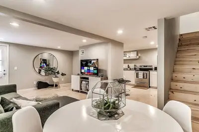 Image de Plaza District, Two Houses / One Listing (4 Beds)