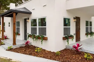 Image de Casablanca Retreat Hot Tub, Bikes & Chill Vibes in The Heights