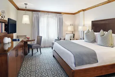Image de Vail Village Sebastian King Room - resort pool, spa, hot tubs, dining all onsite