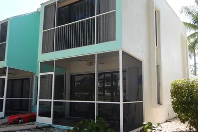 Image de 2bd/2ba Ocean Retreat in Kawama Yacht Club