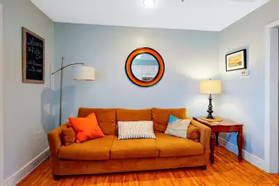 Image de Dog-Friendly, Downtown Folly Beach Condo w/Free WiFi, Flatscreen TVs & more