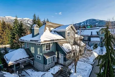 Image de Mountain Escape w/ Amazing Views | 2 bdr/2bath | free parking | Perfect Location