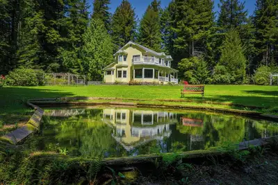 Image de Gather in the Redwoods | 5 Bed, 3. 5 Bath