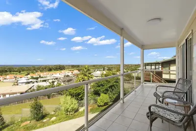Image de Eastern Views Beach House - Lakes Entrance
