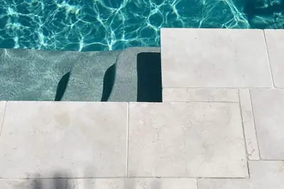 Image de relax poolside, stroll to the beach, dog friendly