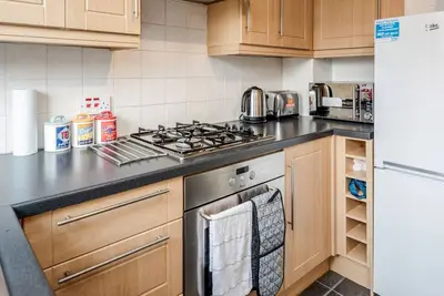 Image de Dwellers Delight Living Serviced Accommodation ★ 2 Bed House ★Woodford, London.