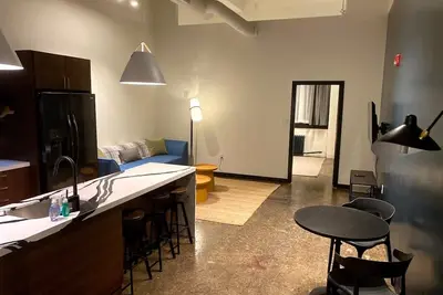 Image de 3e-Spacious close to Pitt/Cmu/Carlow, Sleeps 4