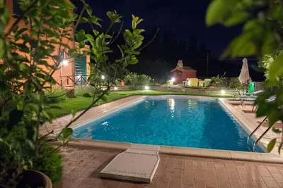 Image de Poggio Montali Nestled among vineyards and olive groves