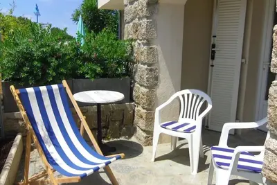 Image de 2 Pièces, climatisé, à 150 m de la plage, tout confort pour 4 personnes