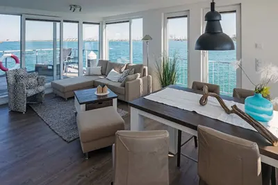 Image de Floating vacation home Antares One by Seeblick Ferien Oro, all around water