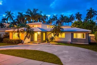 Image de Upscale Retreat|Pool|Game| Beach 15min walk