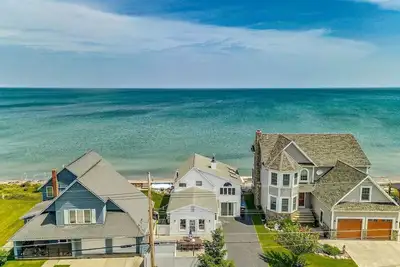 Image de Cottage on Lake Ontario