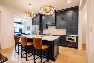 Image de 517 Townhome · ✧Luxurious East Tn Townhome ✧ Walk to Downtown