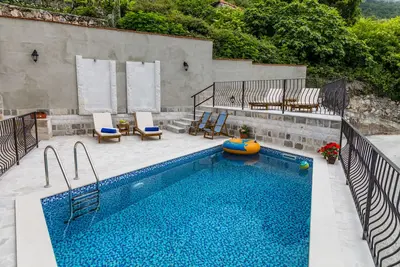Image de 3br Villa w Amazing Hilltop View on Budva Riviera