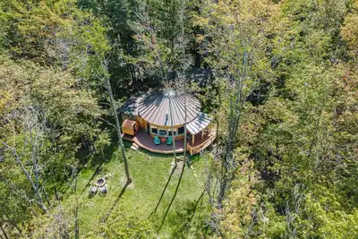 Image de New! Yellowstone Yurt: Lake Area, Gas Fireplace, Sauna!